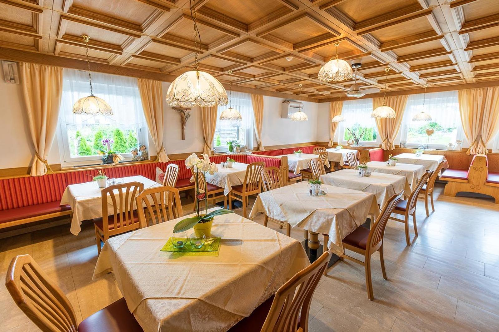 Bei Martin'S Hotel Morter Екстериор снимка