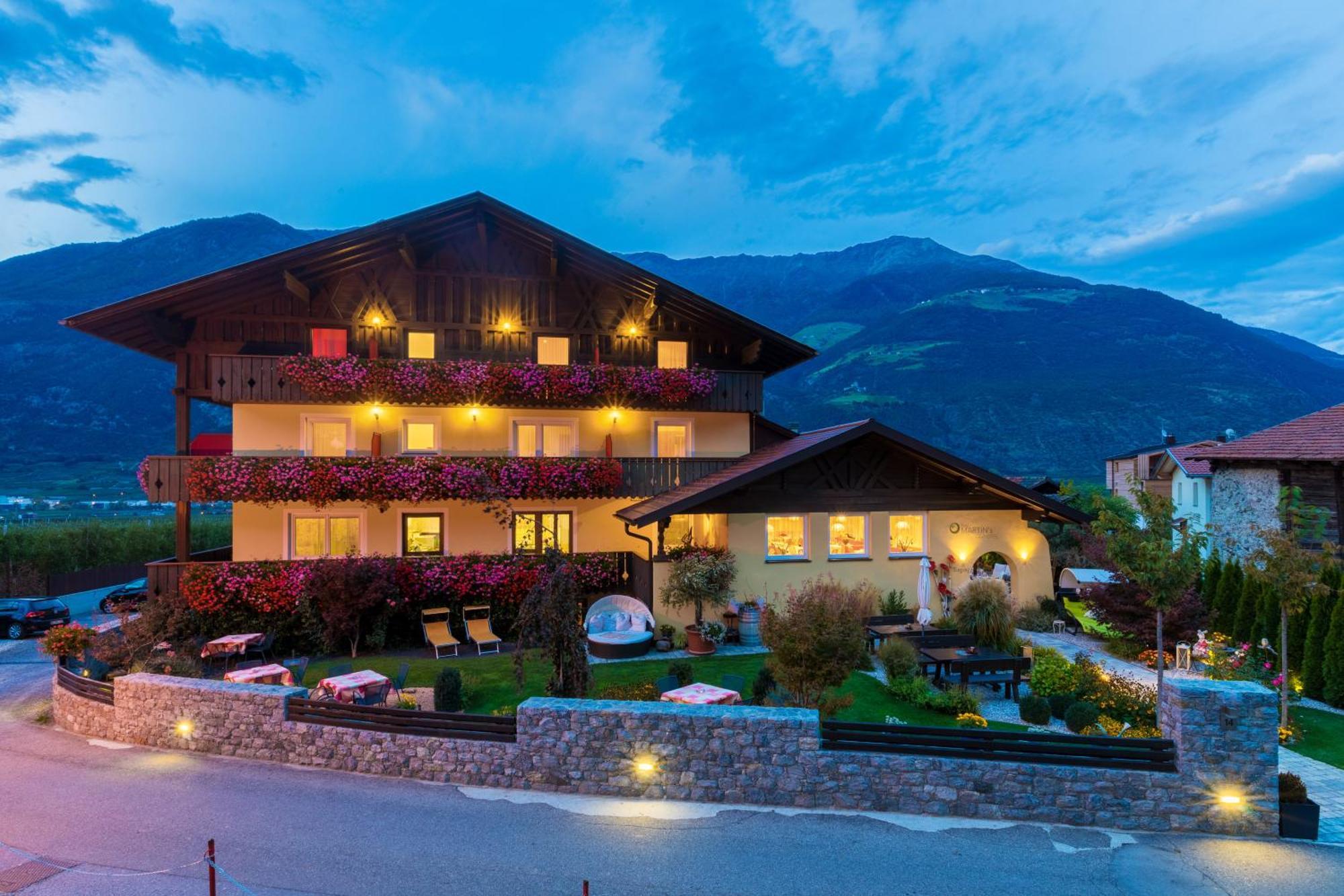 Bei Martin'S Hotel Morter Екстериор снимка