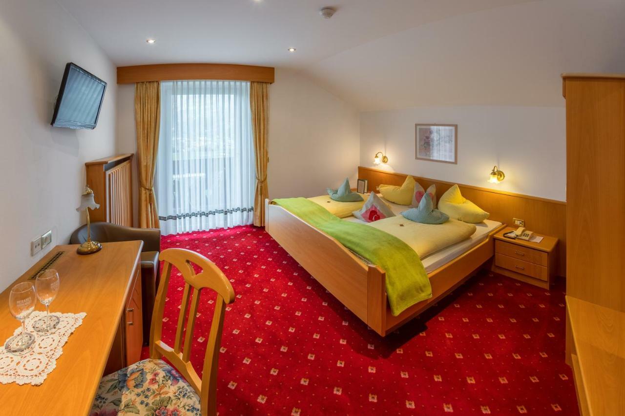 Bei Martin'S Hotel Morter Екстериор снимка